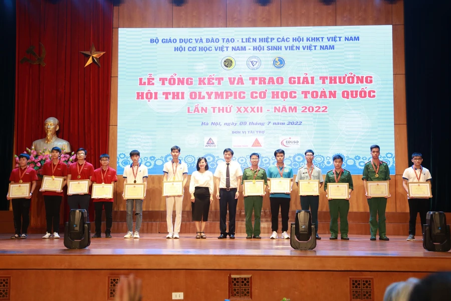 Tổng kết và trao giải Cuộc thi Olympic Cơ học toàn quốc lần thứ 32 năm 2022.