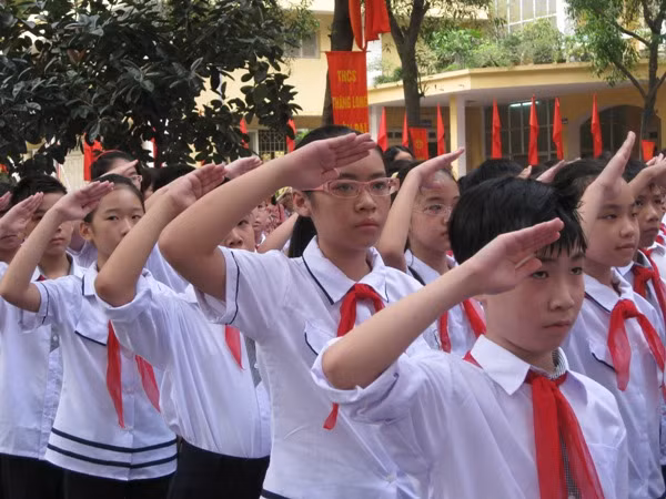 Băn khoăn đồng phục học sinh