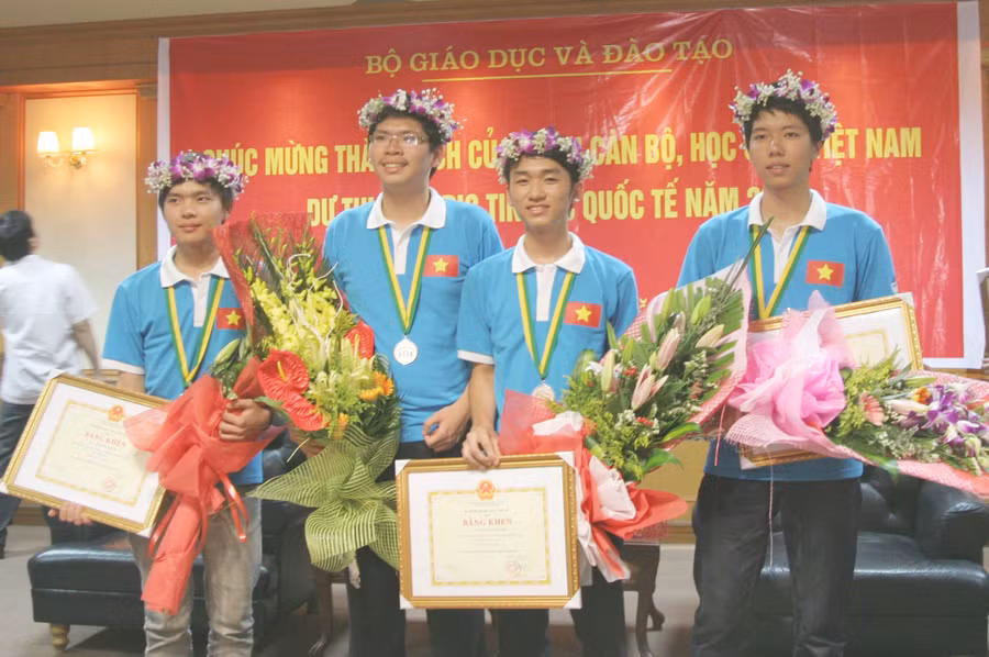 Ước mơ lập trình viên của 2 chàng trai đất cảng