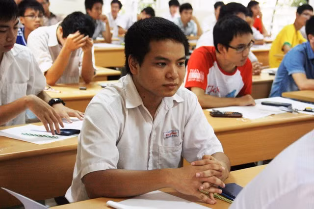 Gần 70 trường công bố điểm thi