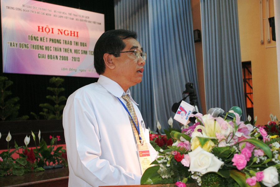 Đại diện Sở GD&ĐT Hậu Giang báo cáo tham luận