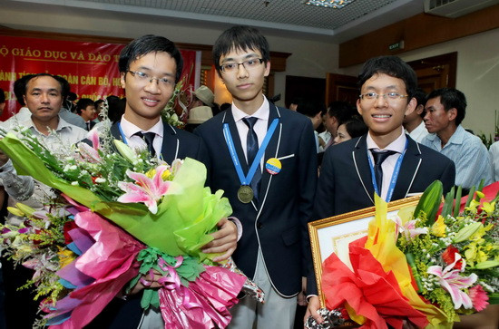 Rạng rỡ 3 học sinh đoạt Huy chương vàng 1.jpg