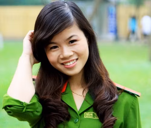 Nữ cảnh sát 2 lần thủ khoa