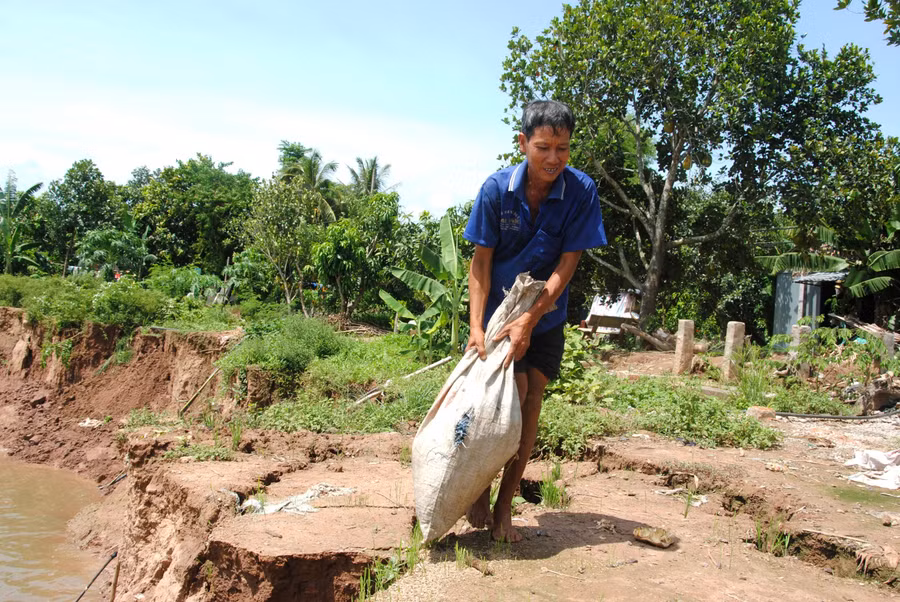 Sạt lở tại các cồn ở ĐBSCL đang diễn ra ngày càng nghiêm trọng