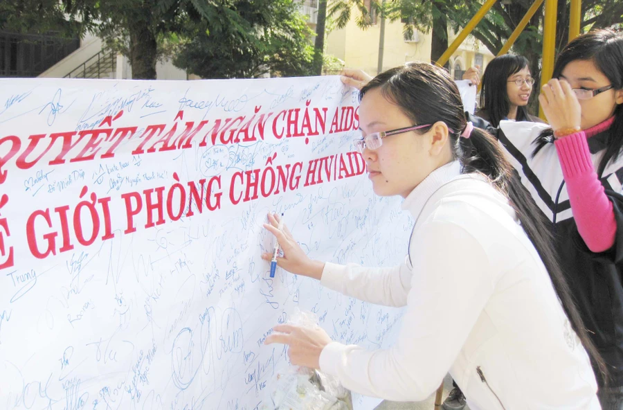 Phòng chống HIV/AIDS cho thanh thiếu niên: Nhu cầu thực sự