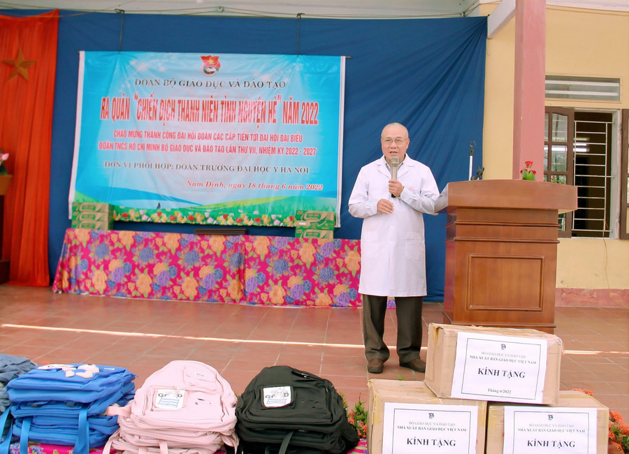 Bác sĩ Nguyễn Văn Khương - Nguyên Giảng viên Đại học Y Hà Nội.