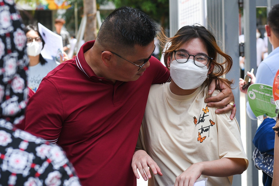 Những người đồng hành đặc biệt của các sĩ tử ảnh 6