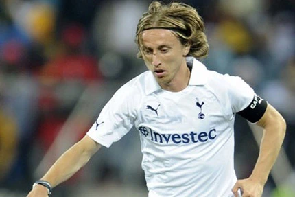 Luka Modric ở lại Tottenham đến năm 2017