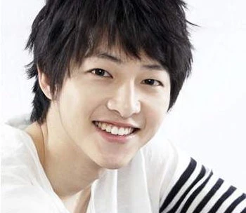 Song Joong Ki thừa nhận đang yêu