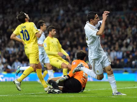 Di Maria toả sáng, Real Madrid dễ dàng đánh đắm "Tầu ngầm vàng"