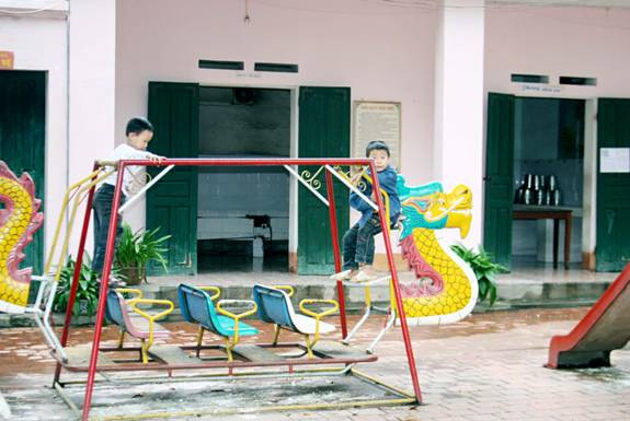 Thấy gì qua khiếu kiện lạm thu ở Trường Mầm non Sơn Ca (Phổ Yên, Thái Nguyên)? ảnh 3 Sân chơi