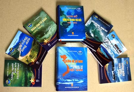 Giới thiệu bộ sách về đường Hồ Chí Minh trên biển