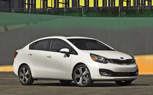 2012 Kia Rio bản sedan đã có giá bán