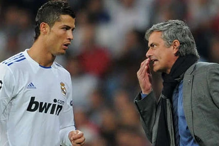 HLV Mourinho: C. Ronaldo không phải là cầu thủ ích kỷ