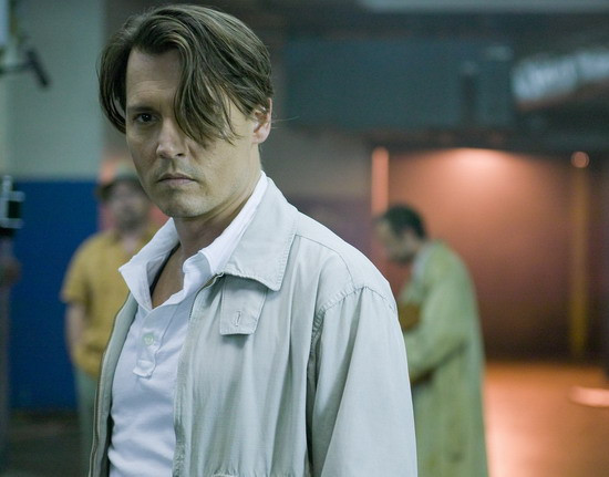 Tiết lộ những hình ảnh mới nhất của Johnny Depp trong &quot;The Rum Diary&quot;