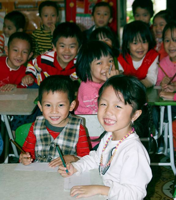 Thấy gì qua khiếu kiện lạm thu ở Trường Mầm non Sơn Ca (Phổ Yên, Thái Nguyên)? ảnh 2 Các bé tại trường mầm non Sơn Ca. Ảnh: Bắc Việt