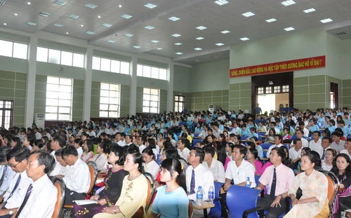 Trường Đại học Quảng Nam Khai giảng năm học 2011-2012