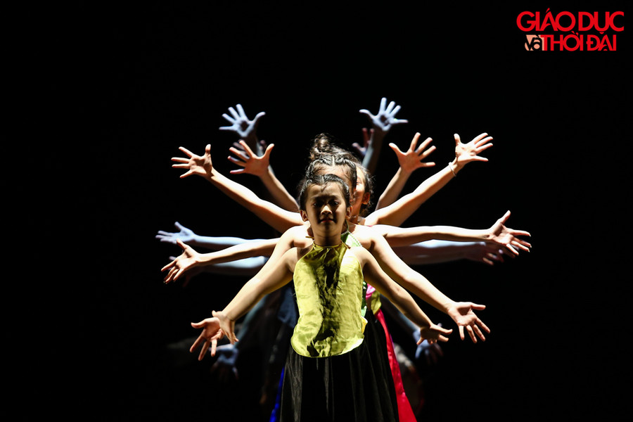 Vở diễn mang lại cho người xem nhiều kỳ vọng vượt trội về nghệ thuật, phá bỏ định kiến thông thường về một show nghệ thuật có sự tham gia của trẻ em