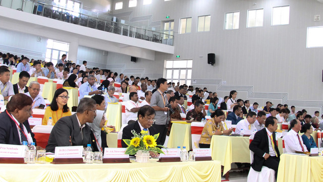 Các tham luận đánh giá cao giá trị kinh tế của nuôi dê sữa