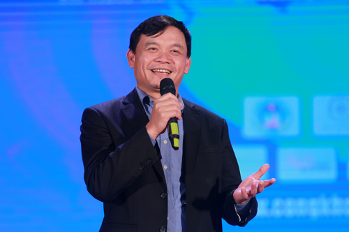 Shark Phú chia sẻ tại Ngày hội Shark Phú chia sẻ tại Ngày hội