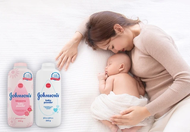 Johnson & Johnson bị phạt 2,1 tỷ USD do sản phẩm phấn rôm chứa chất gây ung thư