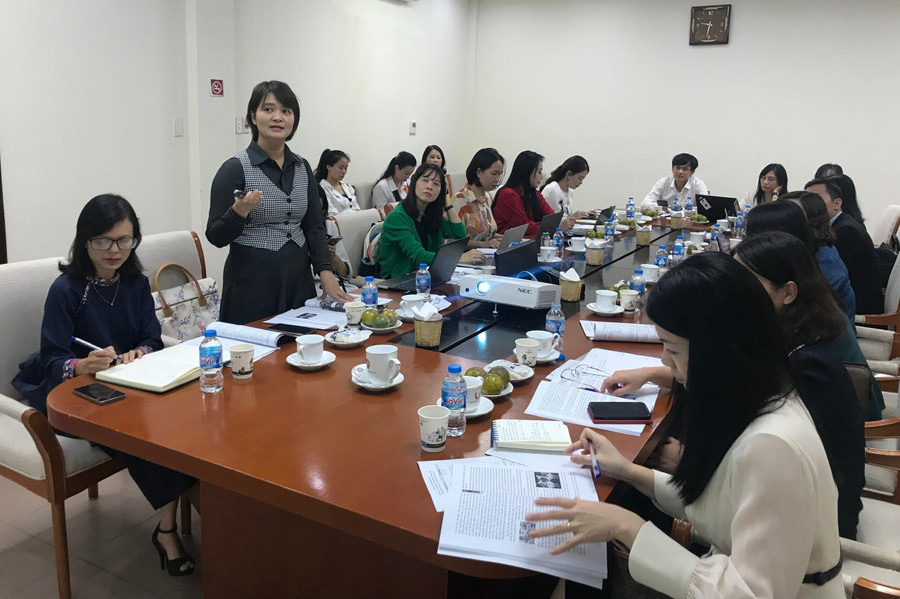 Tham luận tại Hội thảo của các đại biểu.