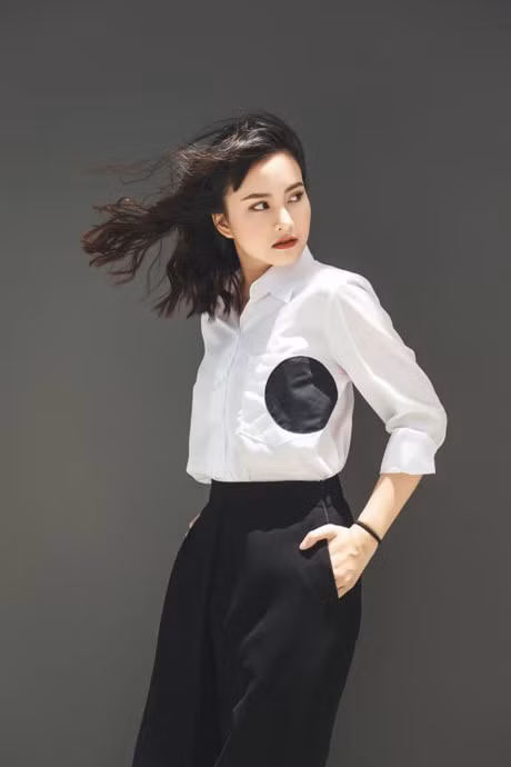 Qua roi thoi sen sua, Hoa hau Ky Duyen dien do binh dan van dep! - Anh 3