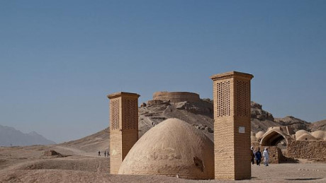 Bí ẩn rợn người ở Ngọn tháp im lặng của Iran - Ảnh 6 Bi an ron nguoi o Ngon thap im lang cua Iran - Anh 6