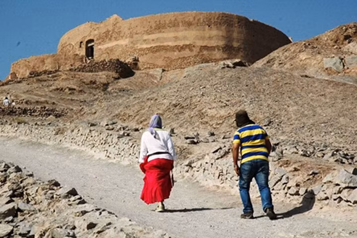 Bí ẩn rợn người ở Ngọn tháp im lặng của Iran