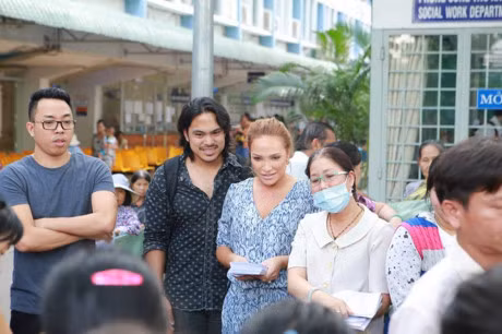 Thanh Ha doi xu the nao voi nhung nguoi tung 