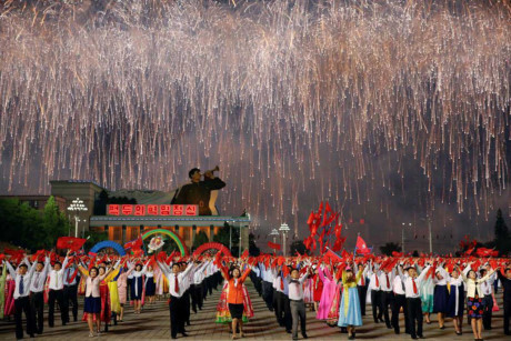 Thế giới năm 2016 qua những khoảng khắc - Ảnh 16 The gioi nam 2016 qua nhung khoang khac - Anh 16