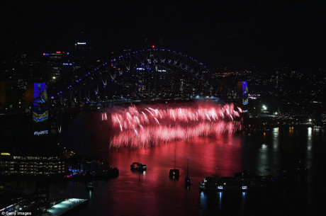 Pháo hoa tưng bừng đón năm mới 2017 tại Australia - Ảnh 10 Phao hoa tung bung don nam moi 2017 tai Australia - Anh 10