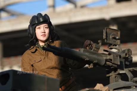 Phat them dan chan dai khoe sac ben quai vat tang - Anh 4