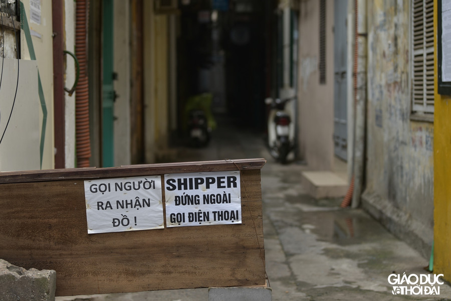 Tinh thần chống dịch ngay ở trong những con hẻm nhỏ chỉ có một vài hộ gia đình với yêu cầu không cho người lạ vào.