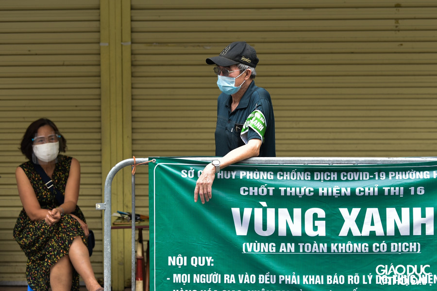Rất nhiều &quot;vùng xanh&quot; được xác định, lập rào chắn đề đề phòng nguồn lây nhiễm từ bên ngoài xâm nhập vào khu dân cư.