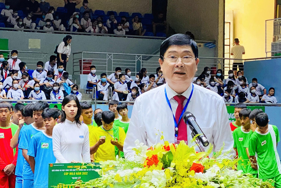 Giám đốc Sở GD&ĐT Đắk Lắk Phạm Đăng Khoa phát biểu khai mạc giải. Giám đốc Sở GD&ĐT Đắk Lắk Phạm Đăng Khoa phát biểu khai mạc giải.