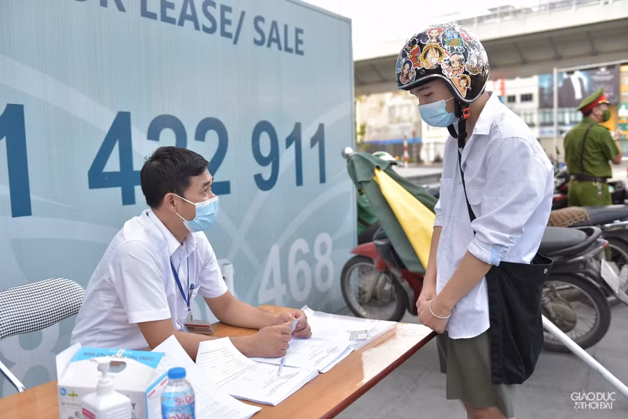 Tại phường Khương Mai, tính đến chiều ngày hôm nay đã có khoảng 13 trường hợp bị xử lý vi phạm.