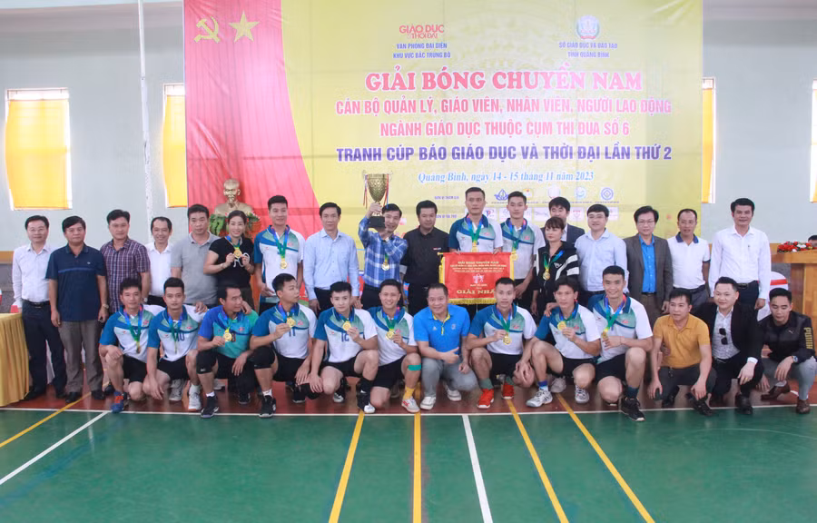 Lần thứ 2, đội bóng chuyền Nam Sở GD&ĐT Nghệ An giành chức vô địch.