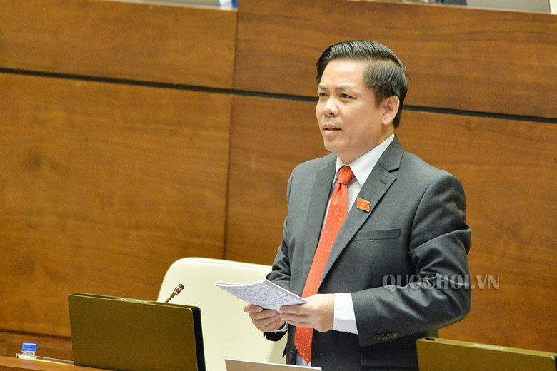 Bộ trưởng Bộ Giao thông Vận tải Nguyễn Văn Thể - một trong 4 Bộ trưởng đăng đàn trả lời chất vấn các Đại biểu Quốc hội