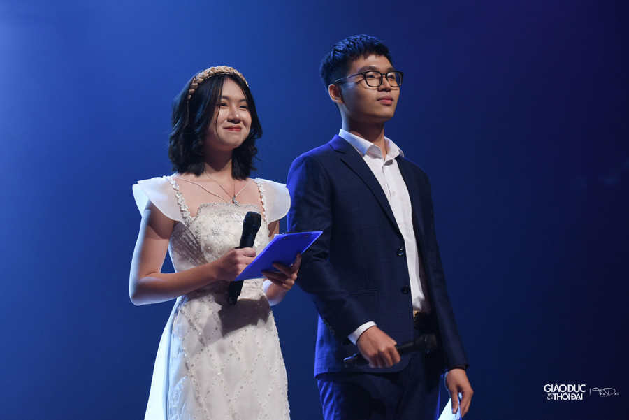 Năm nay On Stage đã quay trở lại với cái tên &apos;Viễn Mộng&apos;.