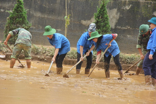 Đoàn thanh niên cũng vào cuộc Đoàn thanh niên cũng vào cuộc