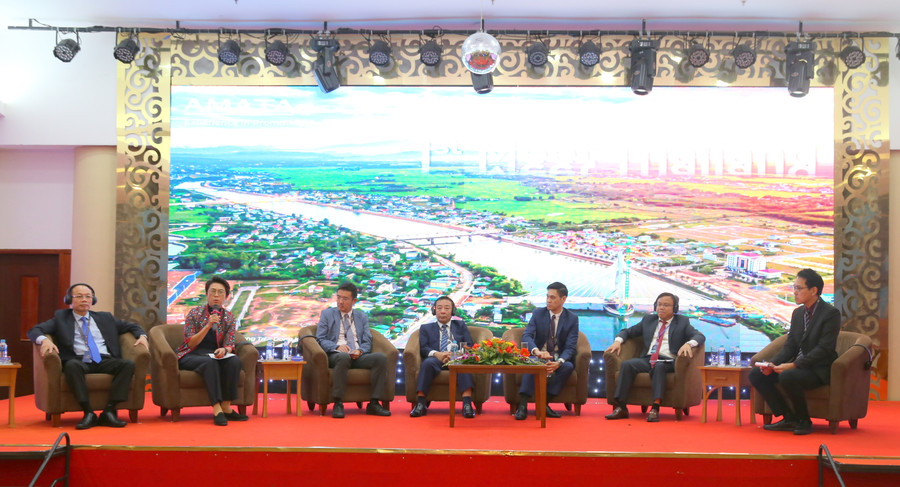 Doanh nghiệp 2 bên thảo luận về tiềm năng, cơ hội hợp tác trong tương lai. Doanh nghiệp 2 bên thảo luận về tiềm năng, cơ hội hợp tác trong tương lai.