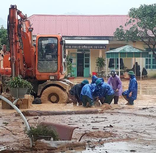 Do bị ảnh hưởng nặng nề khiến công tác khắc phục hậu quả sau mưa lũ tại Trường TH&THCS Hướng Việt kéo dài hơn 1 tháng mới dạy học trở lai. Do bị ảnh hưởng nặng nề khiến công tác khắc phục hậu quả sau mưa lũ tại Trường TH&THCS Hướng Việt kéo dài hơn 1 tháng mới dạy học trở lai.