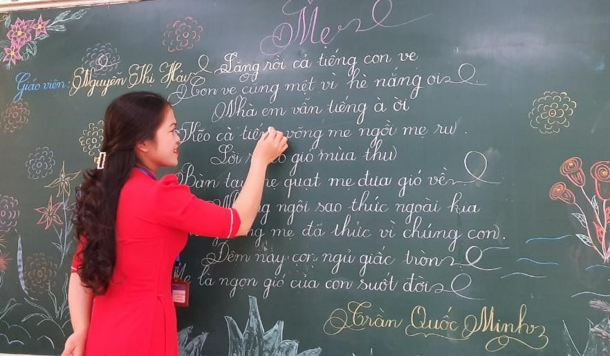 Là giáo viên trẻ, cô Hải luôn nhiệt tình trong công tác giảng dạy.