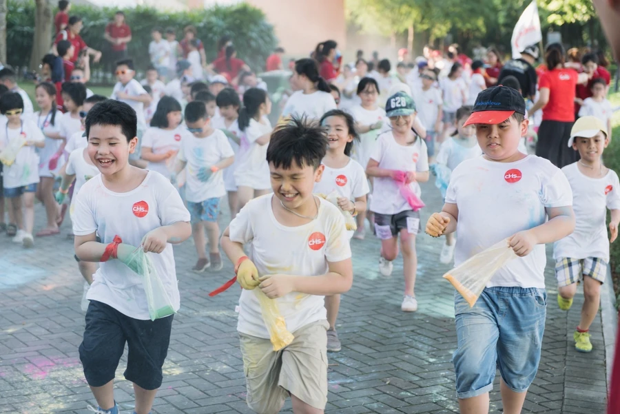 Tưng bừng đường chạy sắc màu Color Me Run cho trẻ em