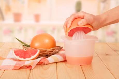 5 loai do uong giup ban giu gin vong eo con kien - Anh 1