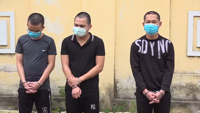 Các đối tượng Thành, An, Mạnh trong đường dây lừa đảo mua bán xe máy qua mạng xã hội.