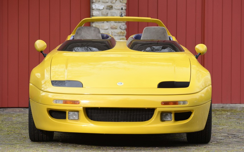 This Lotus M200 Speedster fully operational concept car starred on the Lotus stand at the 1991 Frankfurt Motor Show. Estimate: £80,000-£120,000