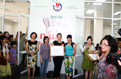 ....Và sản phẩm của đơn vị này đã nhận được giải khuyến khích từ Ban tổ chức