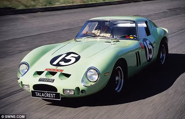 Chiếc Ferrari cổ "rinh" về 22,7 triệu bảng Anh